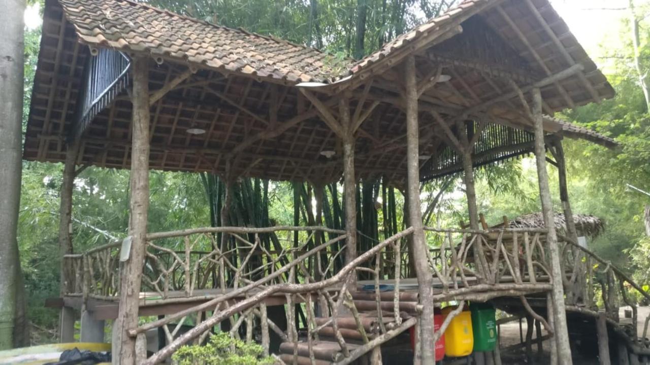 Gerbang Banyu Langit Cottage Бантул Экстерьер фото