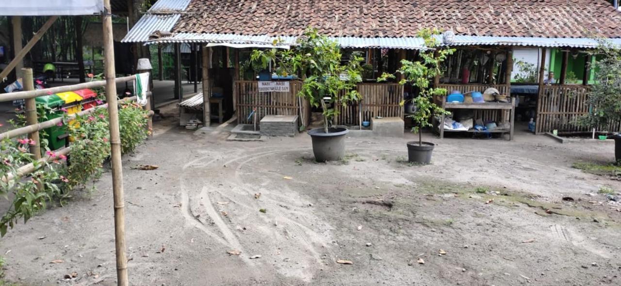 Gerbang Banyu Langit Cottage Бантул Экстерьер фото