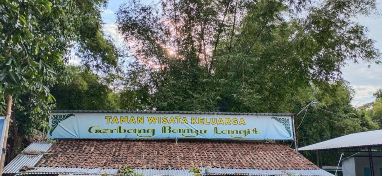 Gerbang Banyu Langit Cottage Бантул Экстерьер фото